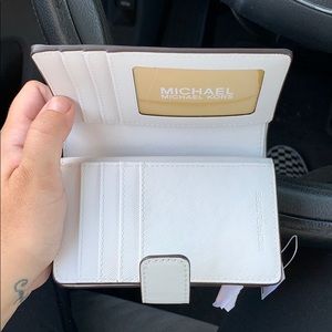 MICHAEL Michael Kors Bags - Brand new Michael Kors Jet Set Travel Wallet! MICHAEL Michael Kors Bags - Brand new Michael Kors Jet Set Travel Wallet!